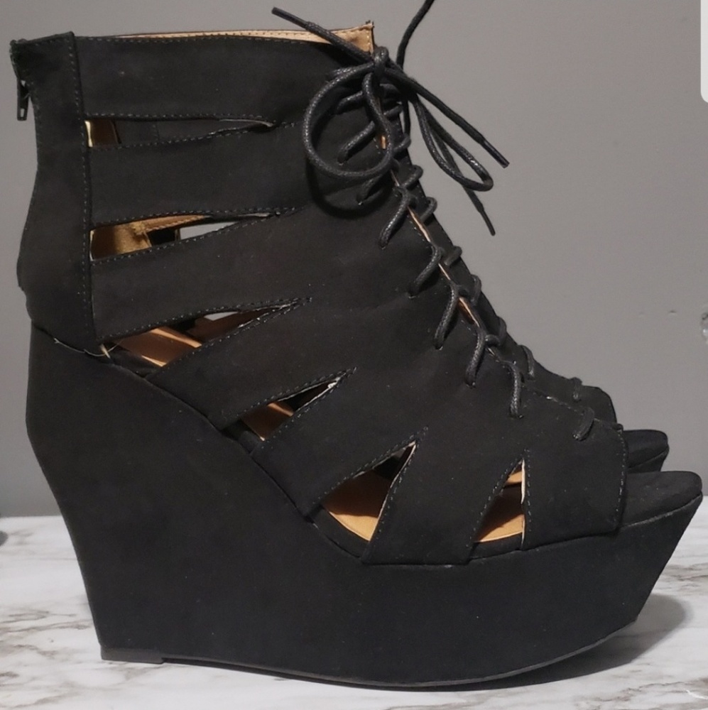 Qupid black cut heel
